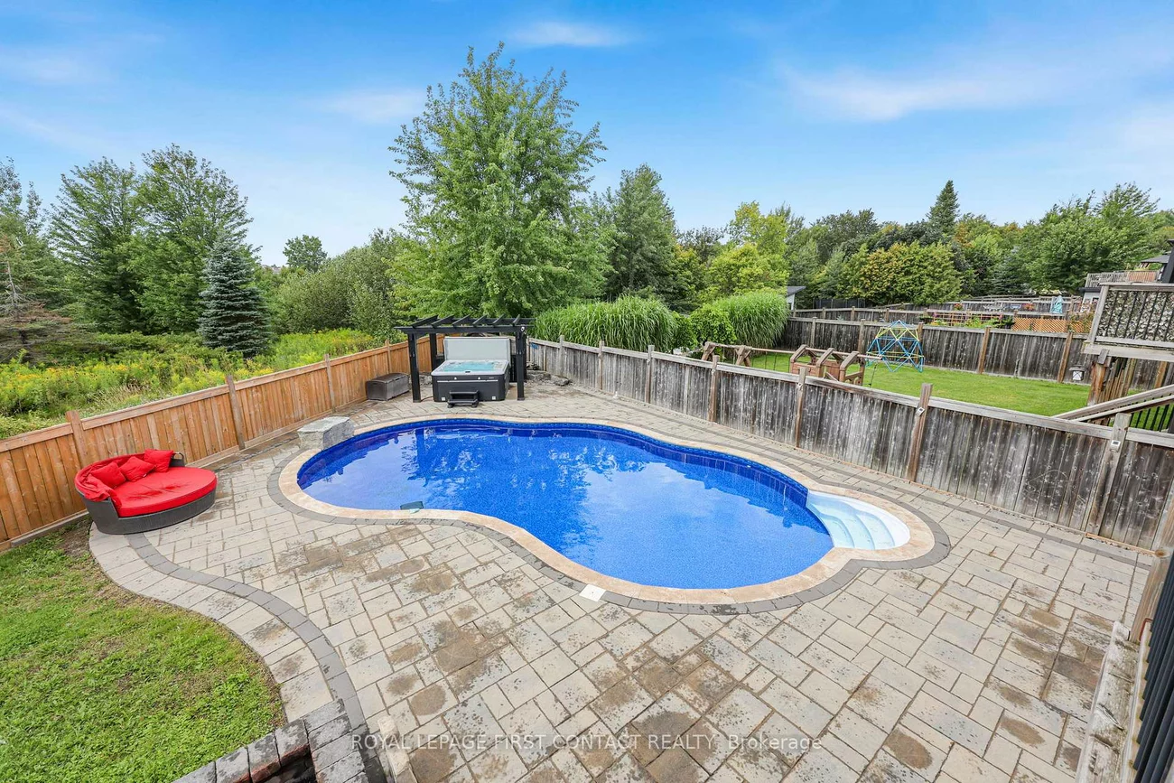 36, Regalia, Innis-Shore, Barrie