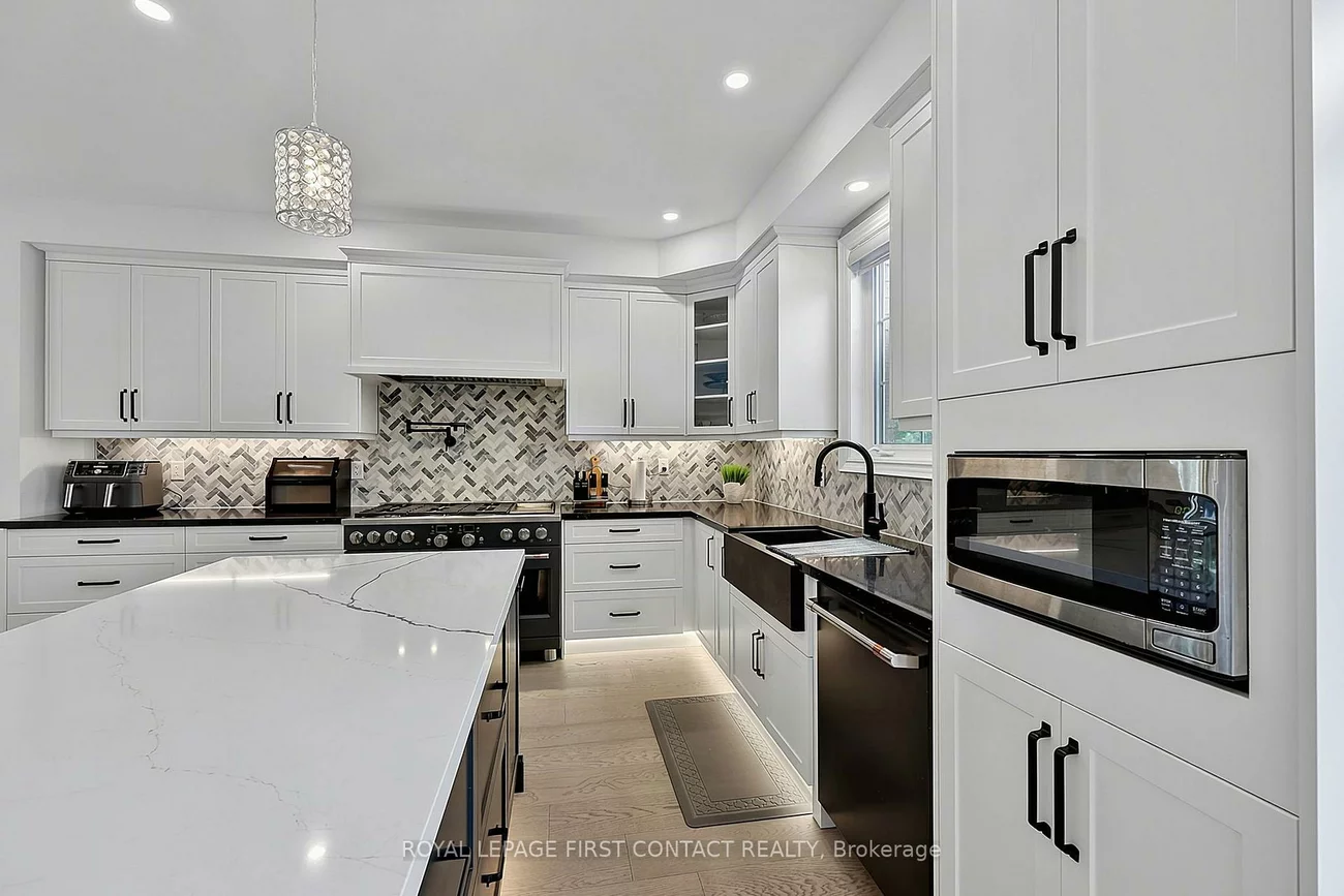 36, Regalia, Innis-Shore, Barrie