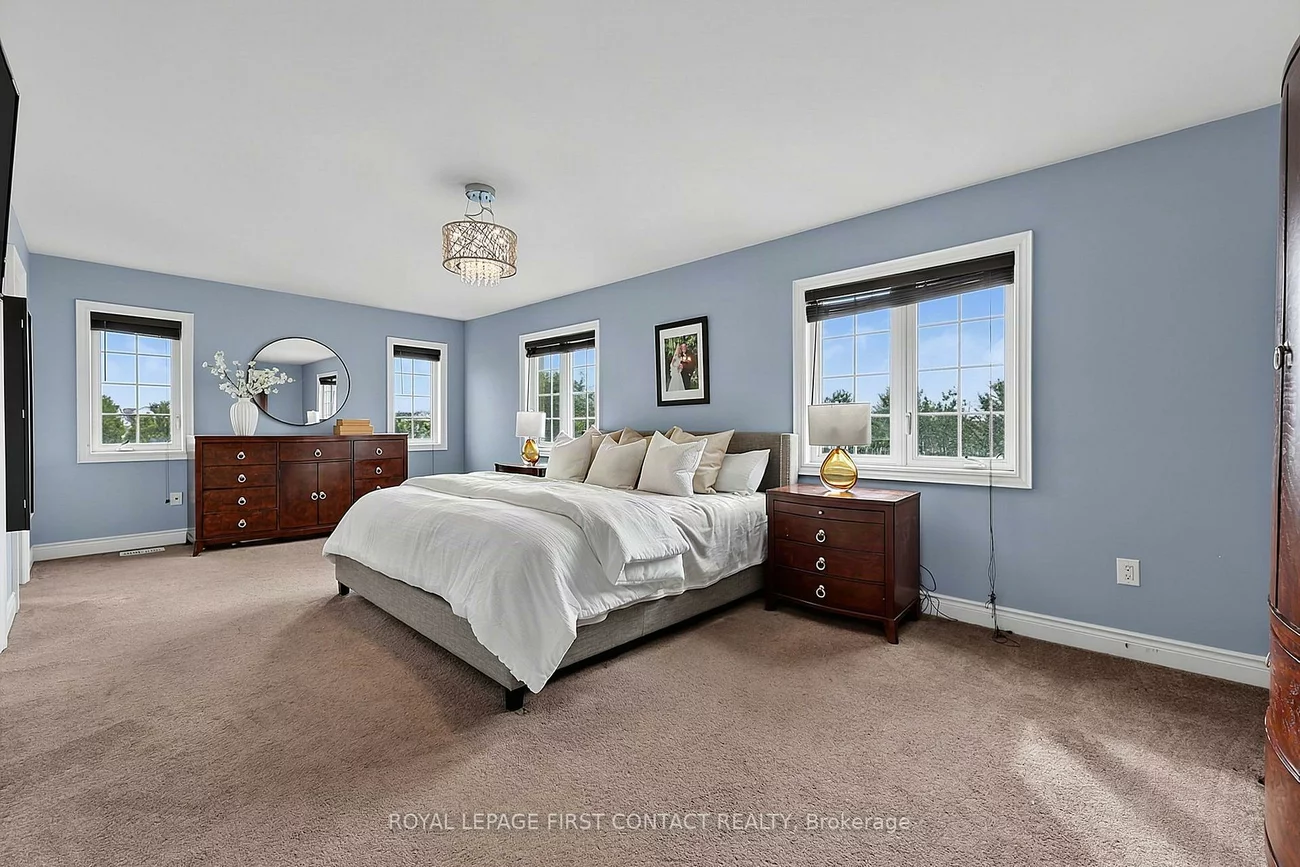 36, Regalia, Innis-Shore, Barrie