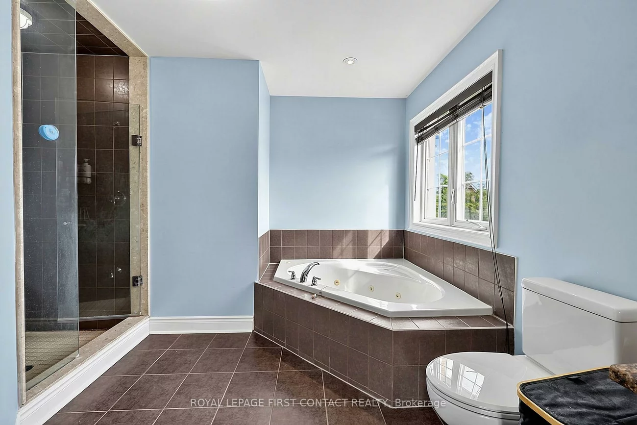 36, Regalia, Innis-Shore, Barrie