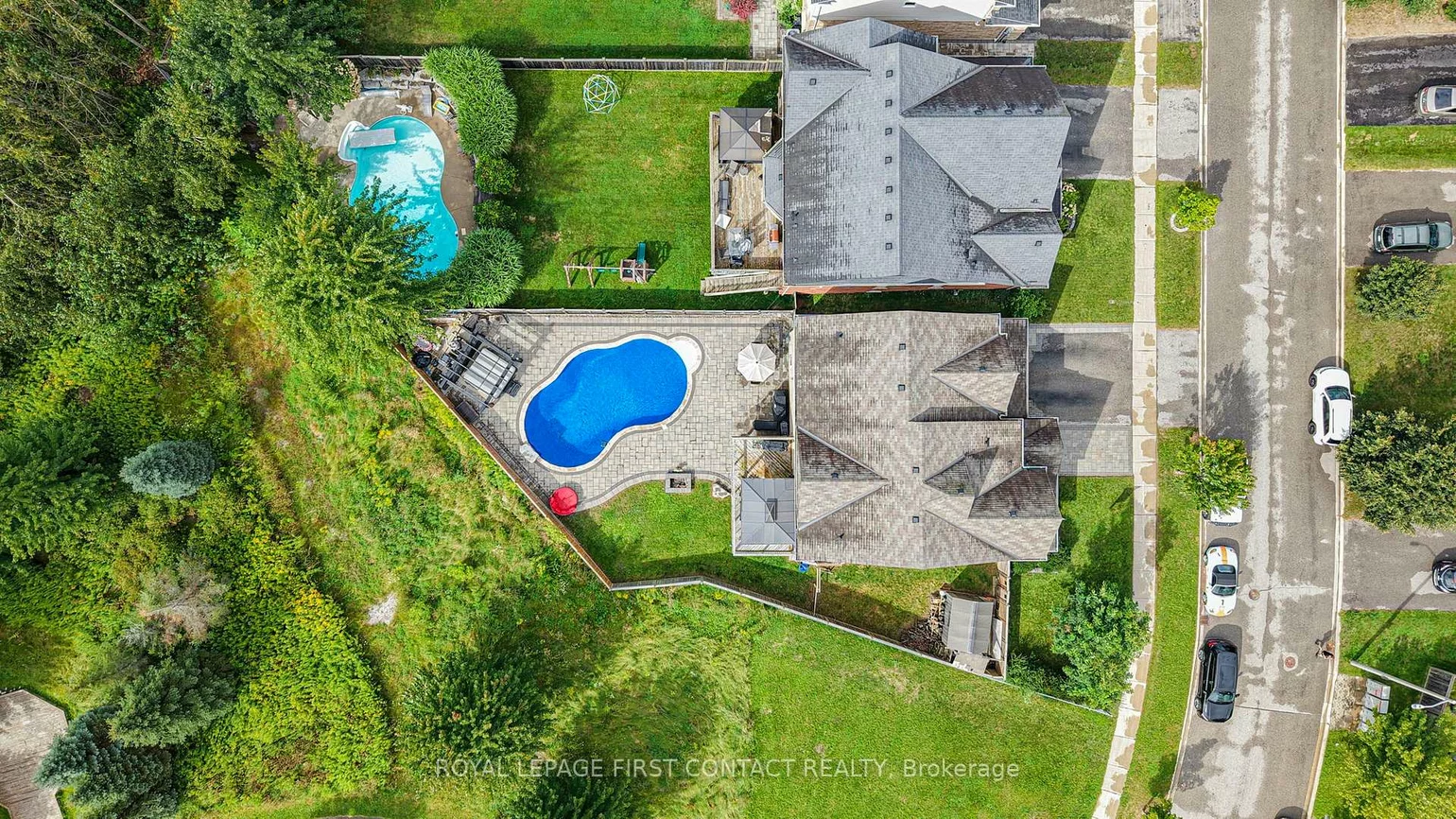 36, Regalia, Innis-Shore, Barrie