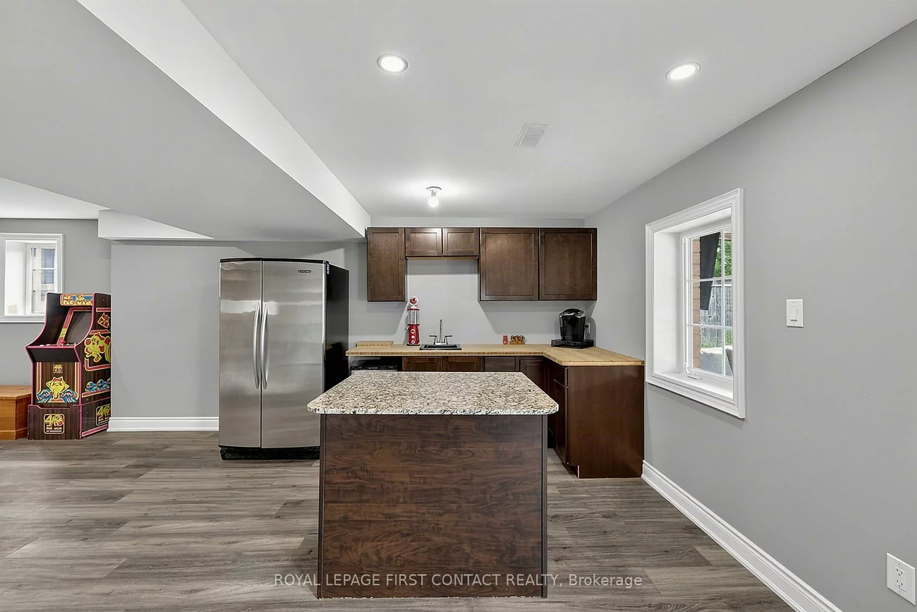 36, Regalia, Innis-Shore, Barrie