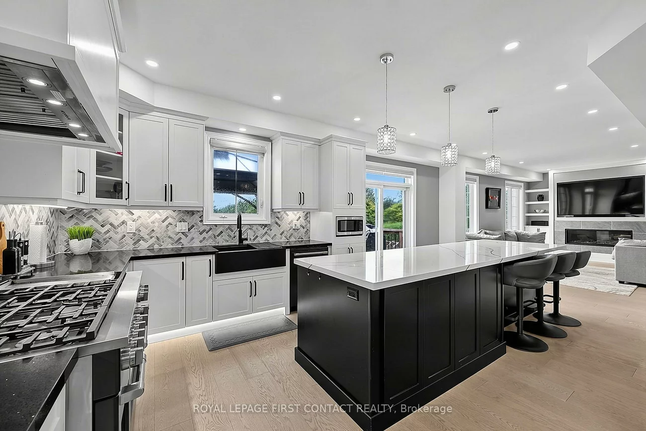 36, Regalia, Innis-Shore, Barrie