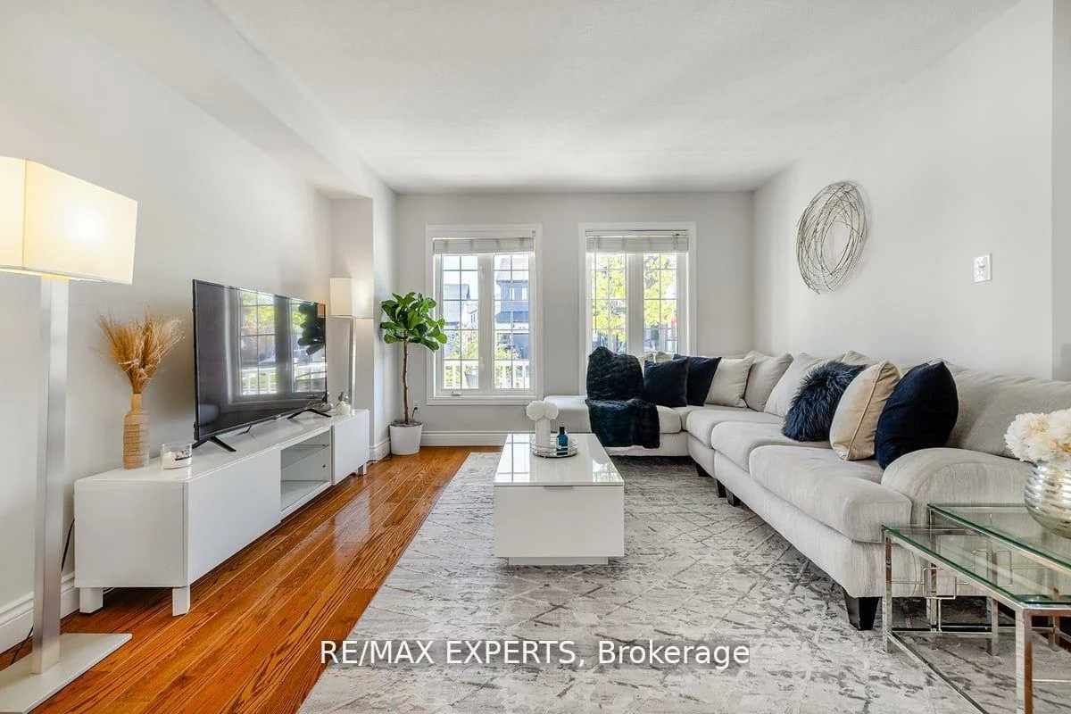 10, Snowden, Innis-Shore, Barrie