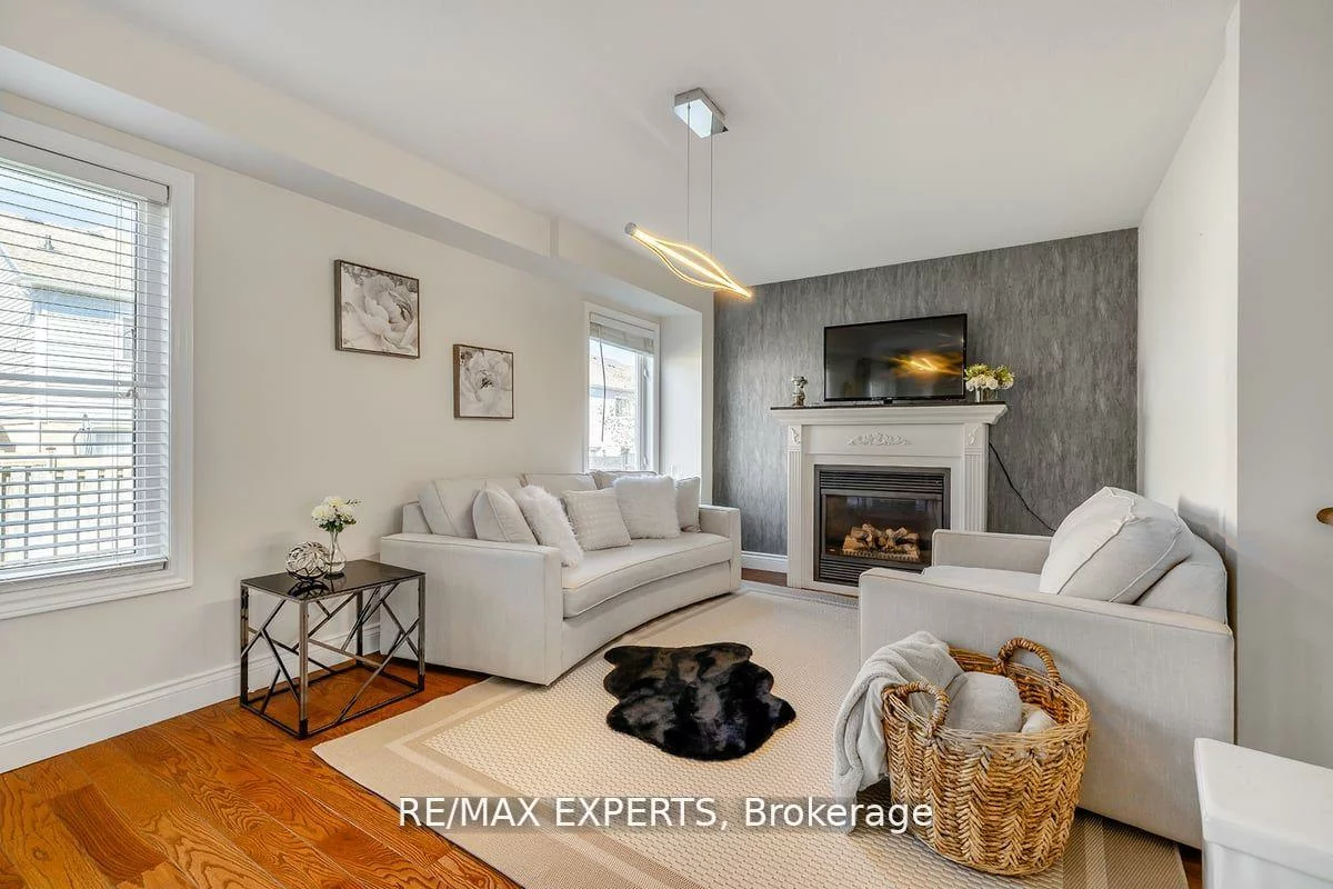 10, Snowden, Innis-Shore, Barrie