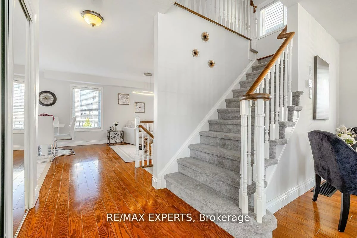 10, Snowden, Innis-Shore, Barrie