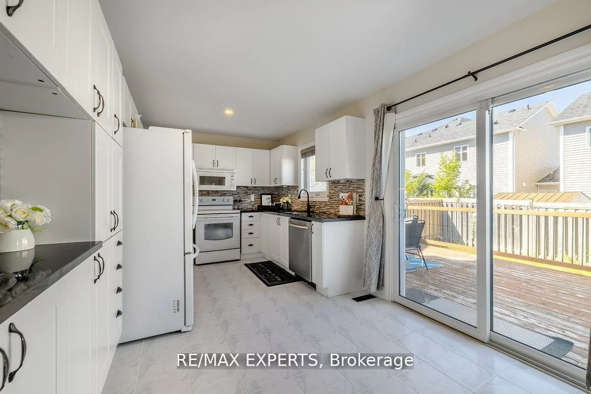 10, Snowden, Innis-Shore, Barrie
