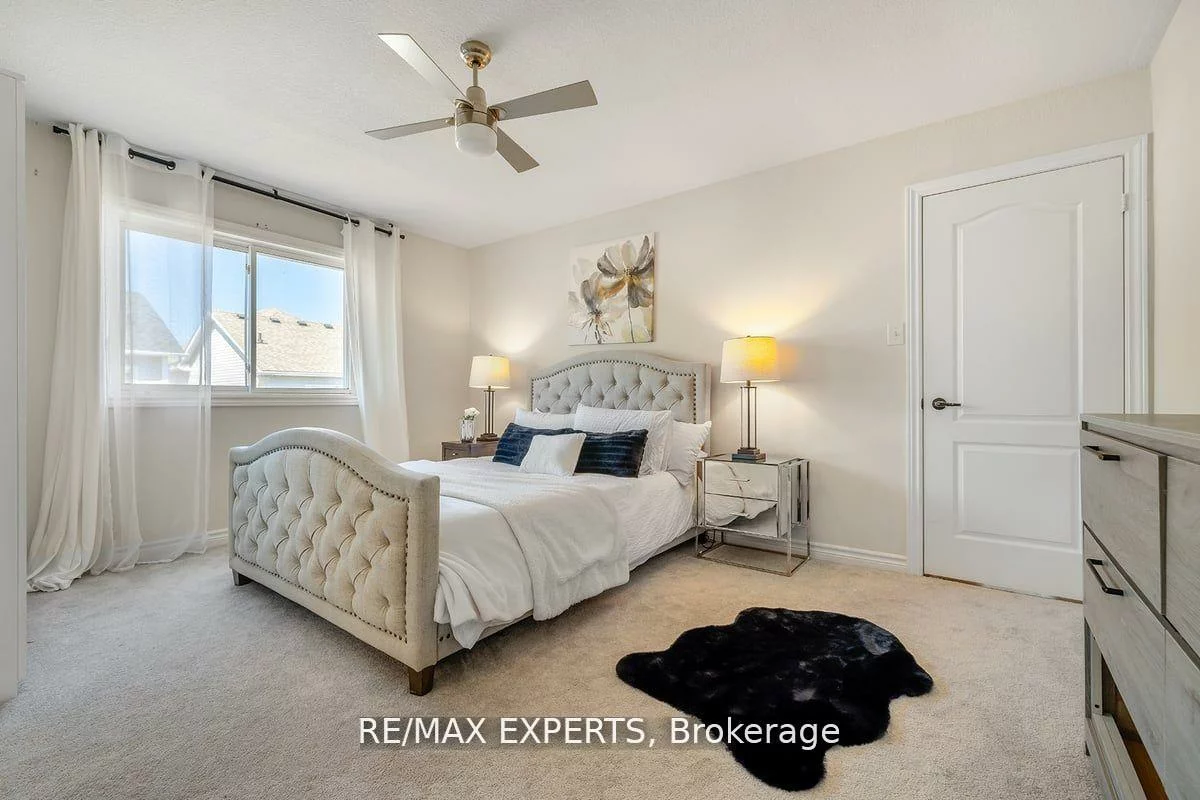 10, Snowden, Innis-Shore, Barrie