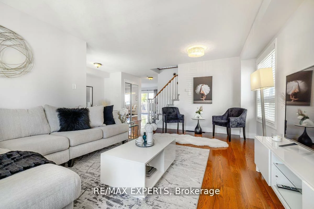 10, Snowden, Innis-Shore, Barrie