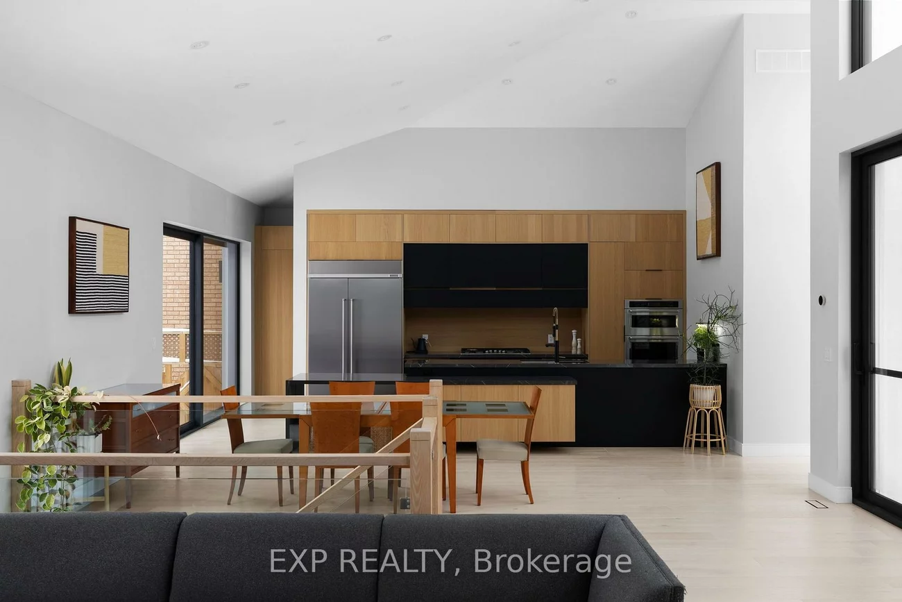 236, Cox Mill, Painswick North, Barrie