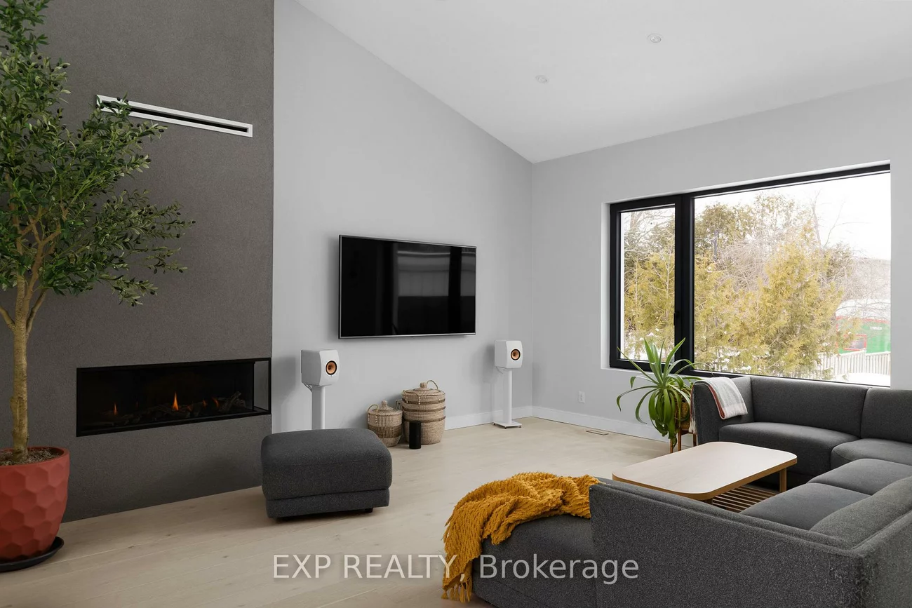 236, Cox Mill, Painswick North, Barrie