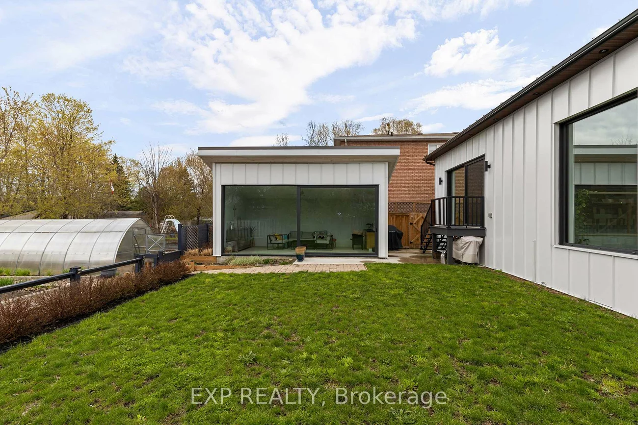236, Cox Mill, Painswick North, Barrie