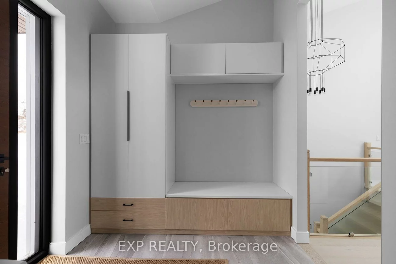 236, Cox Mill, Painswick North, Barrie