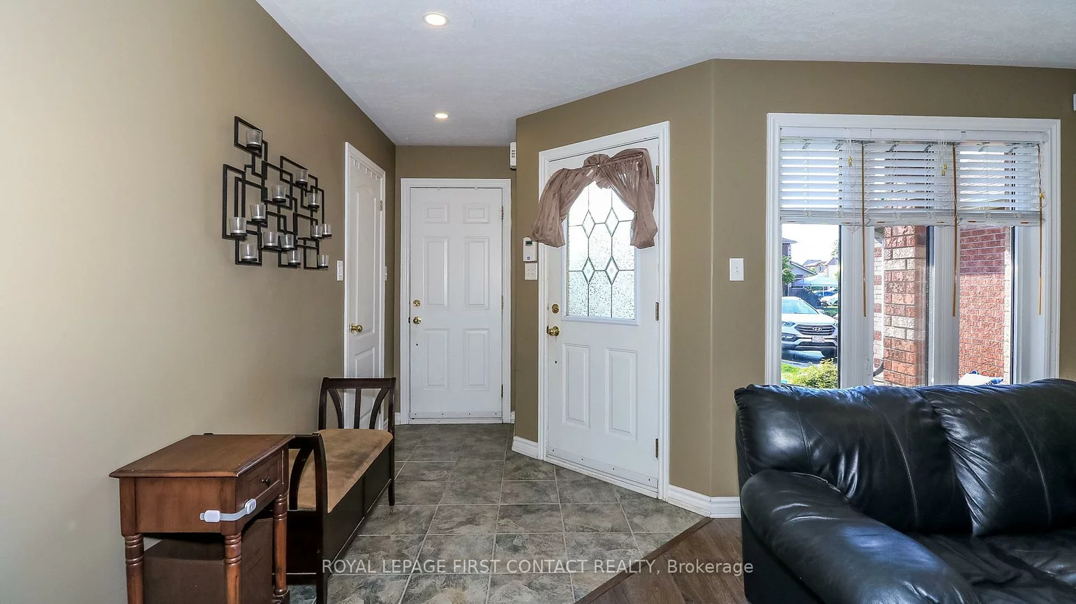 79, White Elm, Holly, Barrie