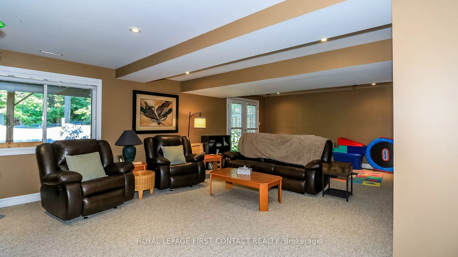 79, White Elm, Holly, Barrie