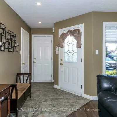 79, White Elm, Holly, Barrie