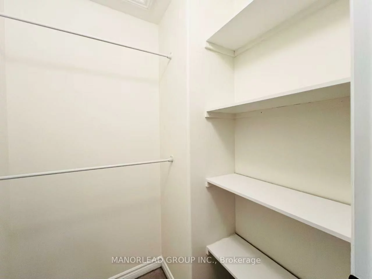 42, Parisian, Innis-Shore, Barrie