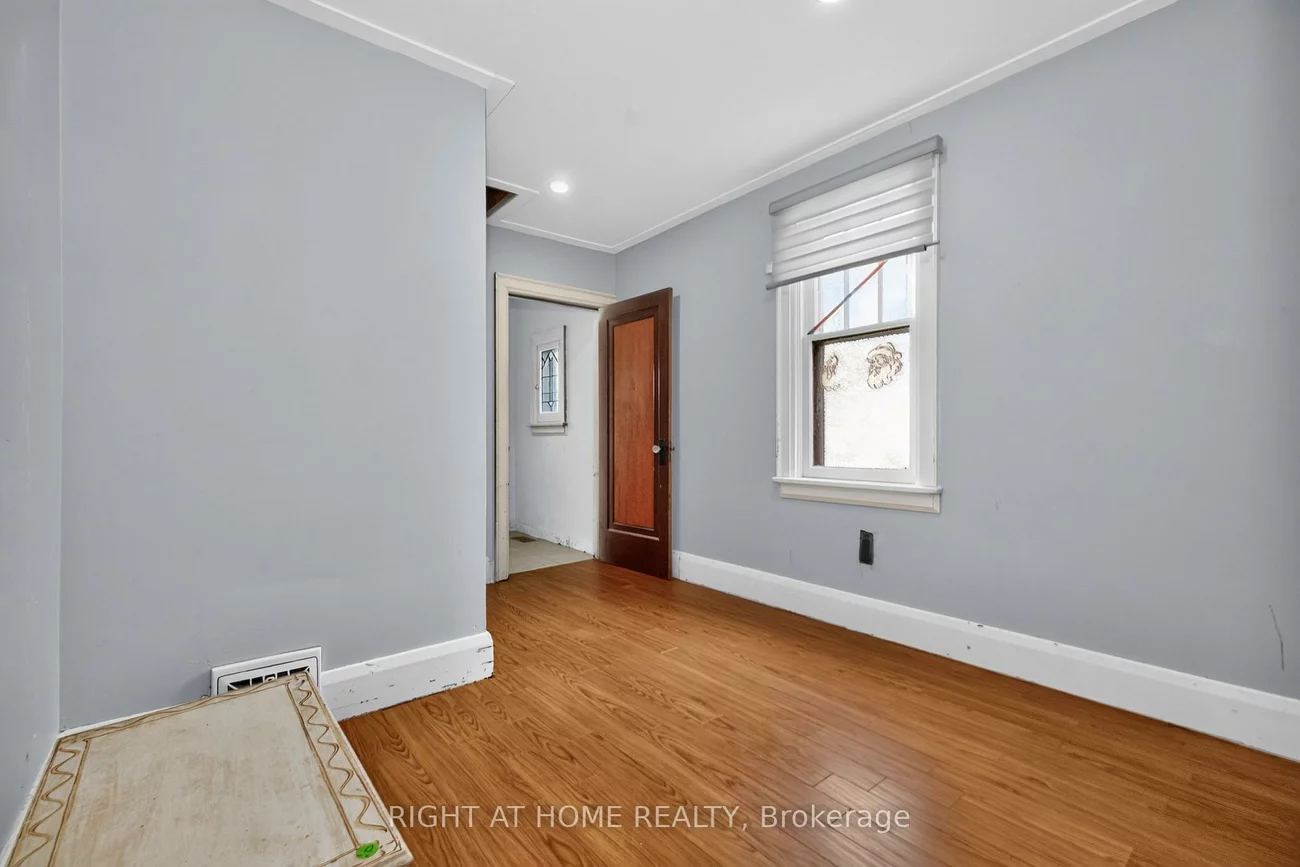 85, Maple, City Centre, Barrie
