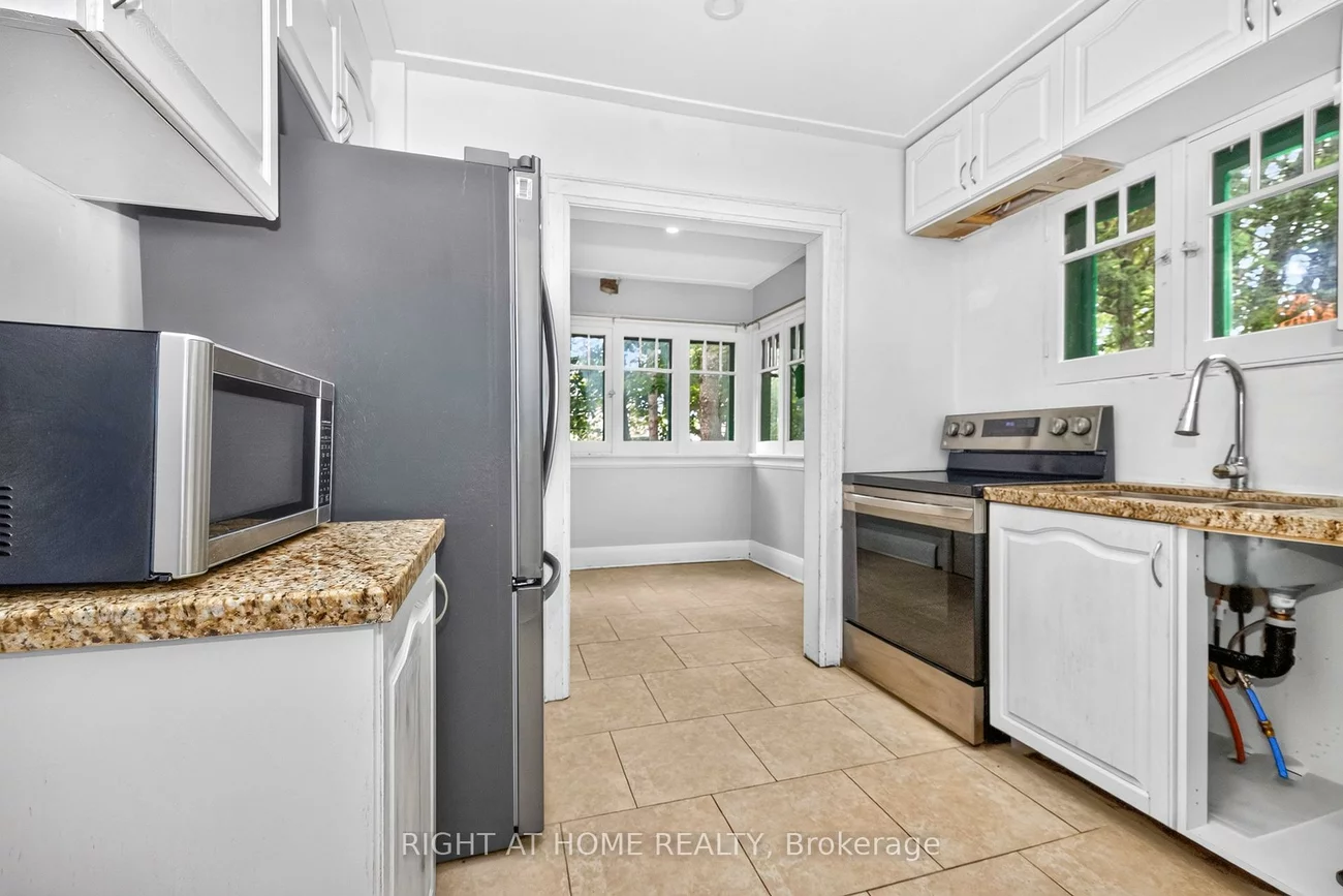 85, Maple, City Centre, Barrie