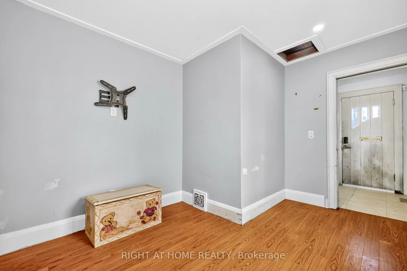 85, Maple, City Centre, Barrie