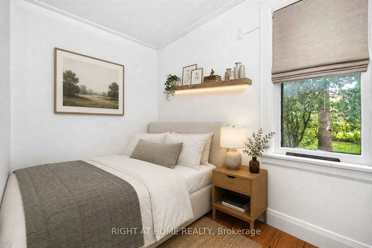 85, Maple, City Centre, Barrie