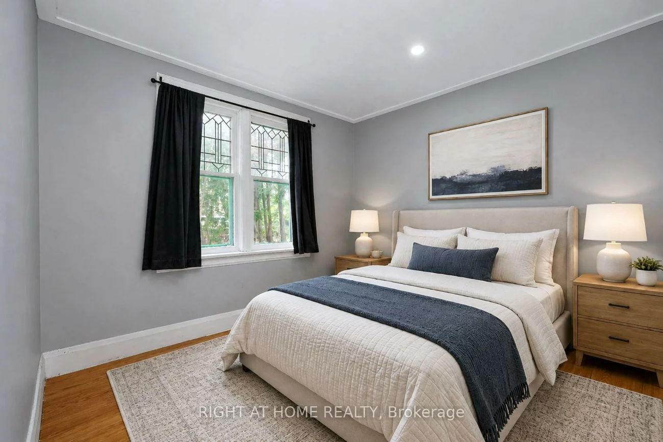 85, Maple, City Centre, Barrie