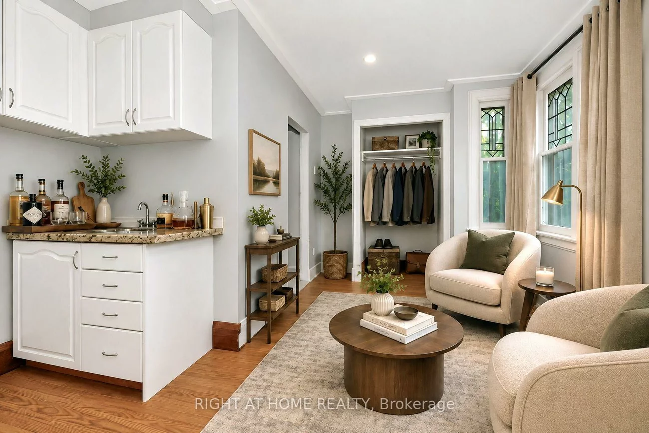 85, Maple, City Centre, Barrie