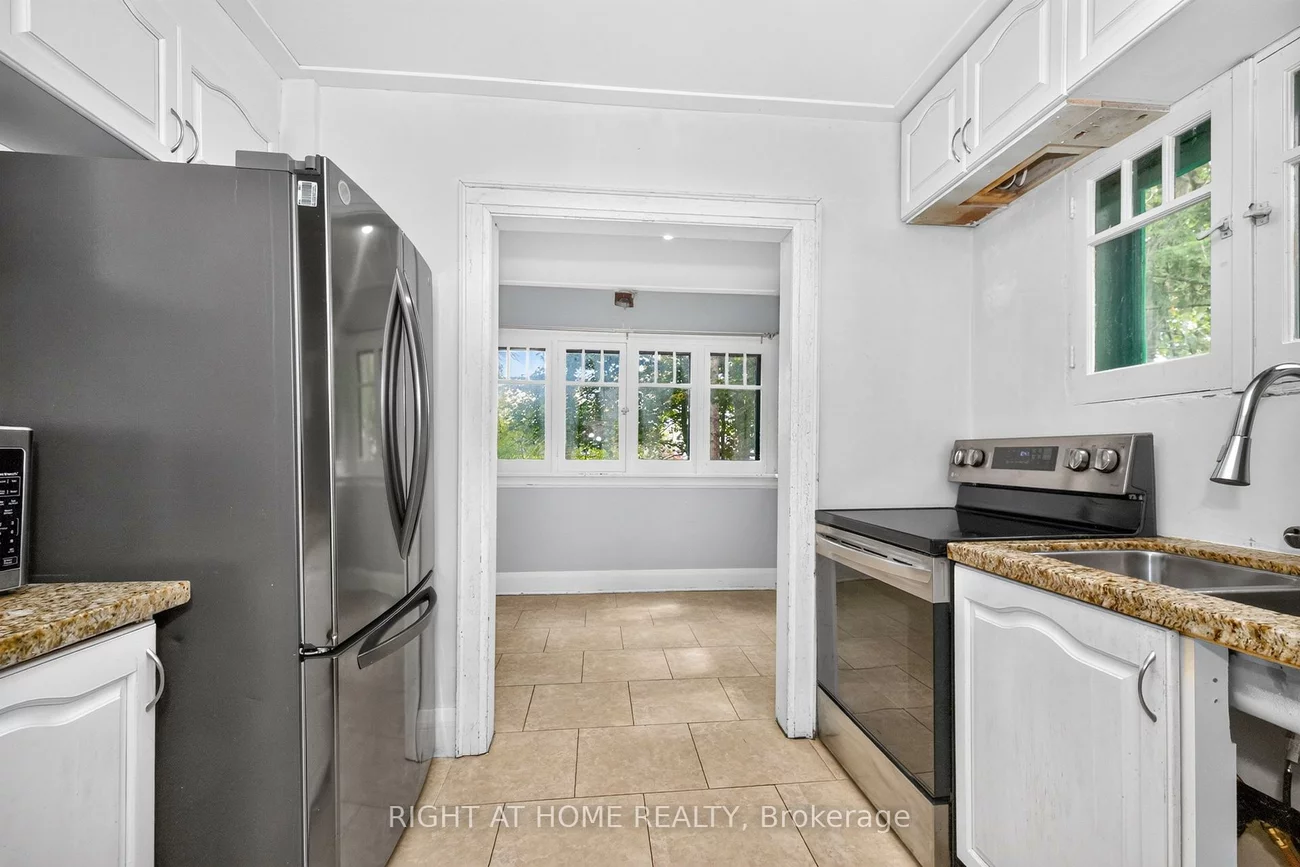 85, Maple, City Centre, Barrie