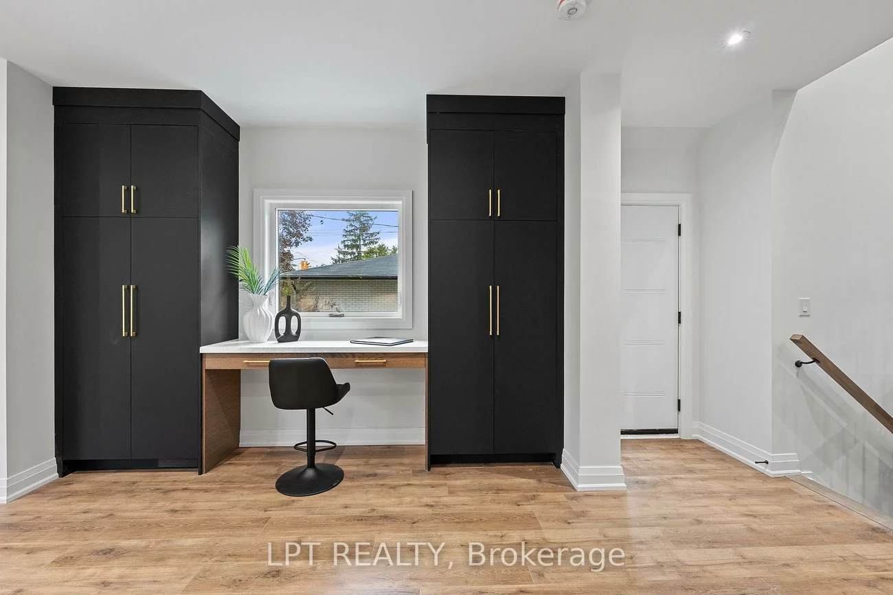 168, Berczy, Wellington, Barrie