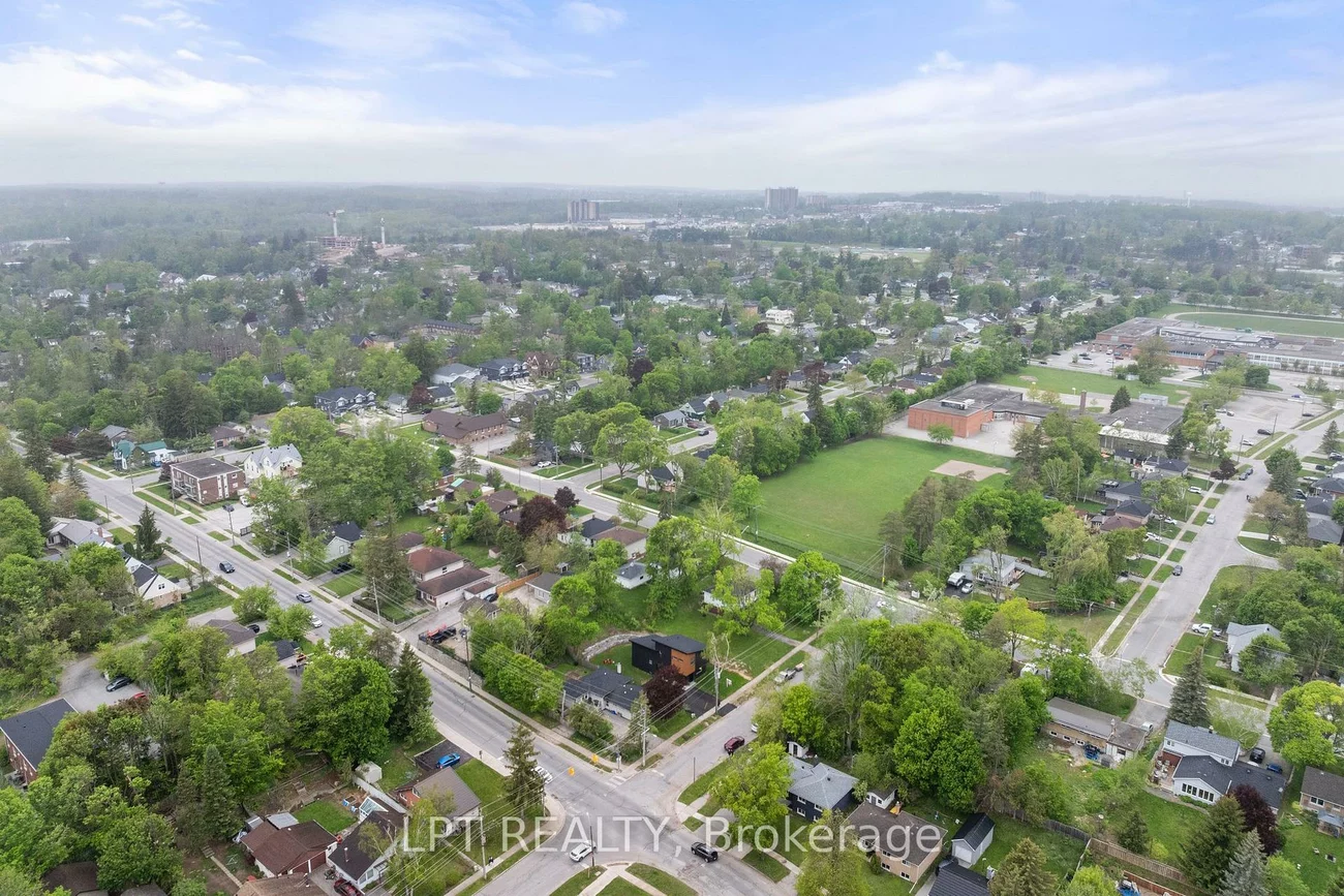 168, Berczy, Wellington, Barrie