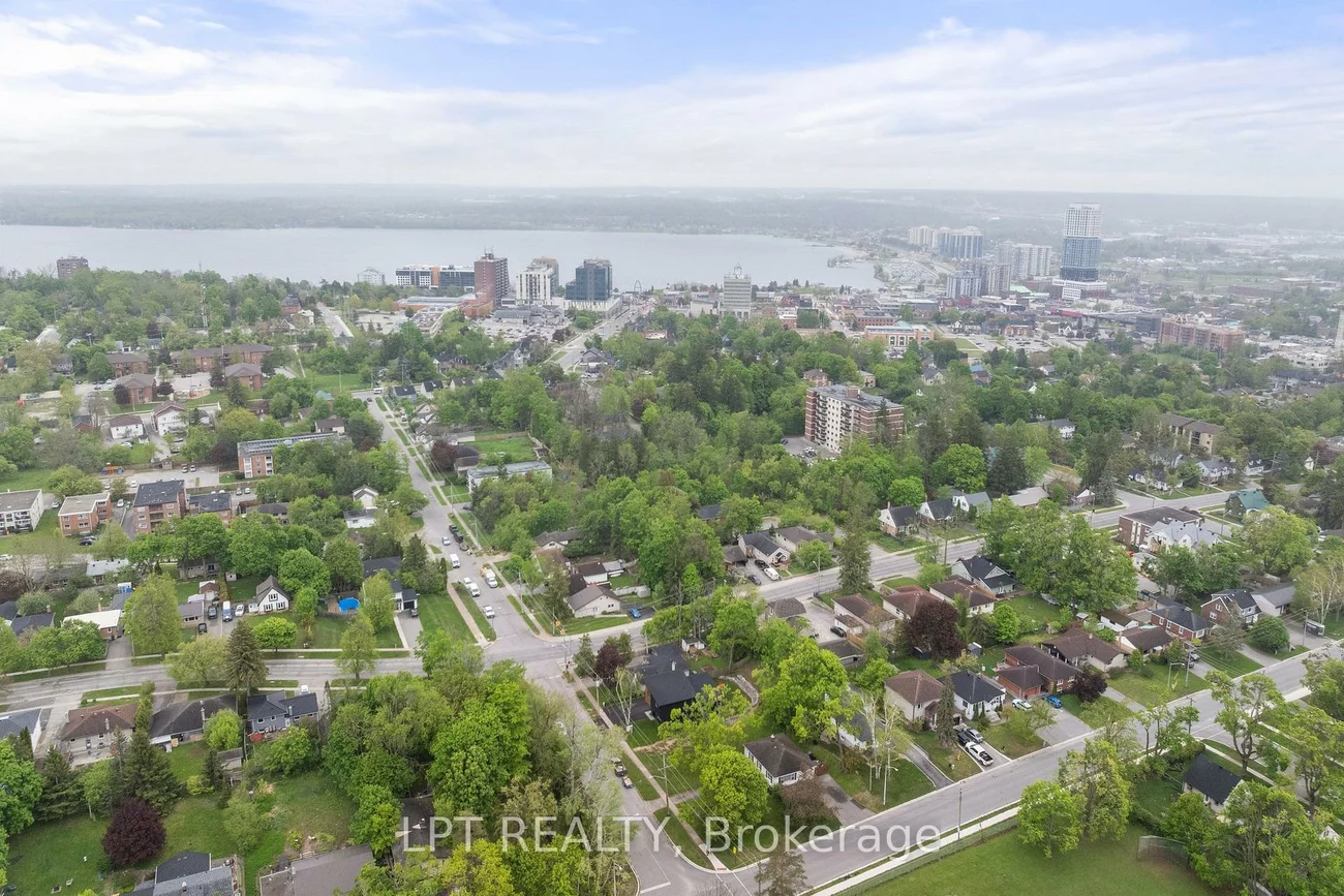 168, Berczy, Wellington, Barrie