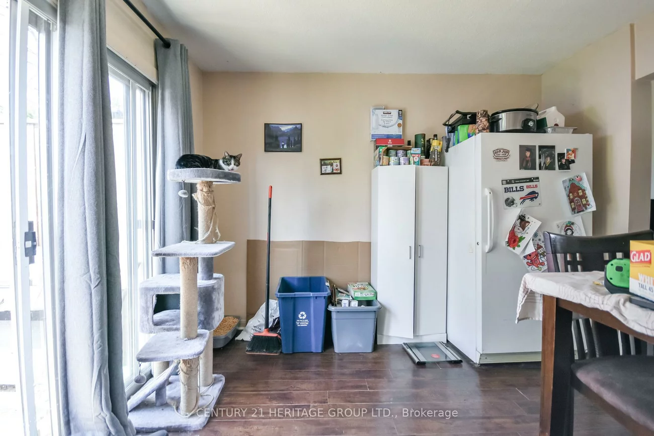 85, Chaucer, Letitia Heights, Barrie