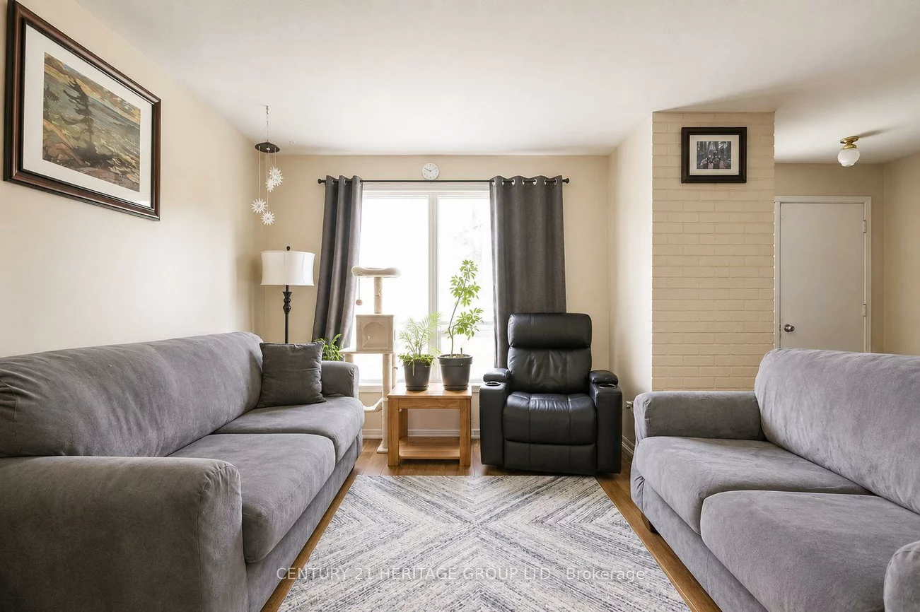 85, Chaucer, Letitia Heights, Barrie