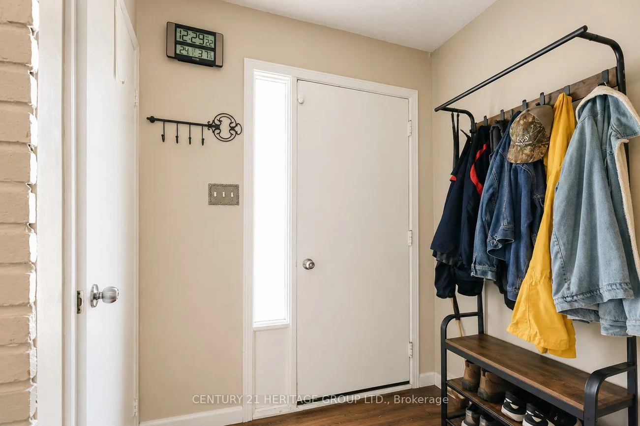 85, Chaucer, Letitia Heights, Barrie