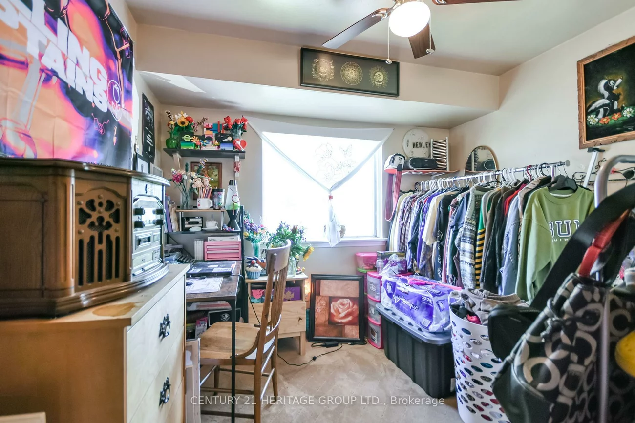 85, Chaucer, Letitia Heights, Barrie