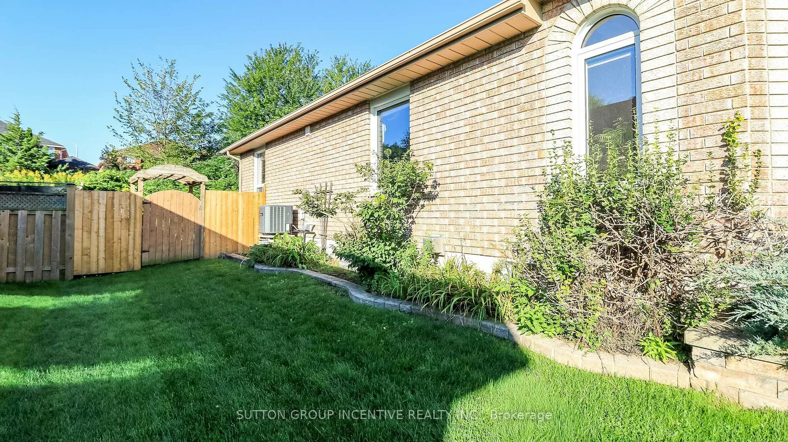 28, Brookfield, Bayshore, Barrie