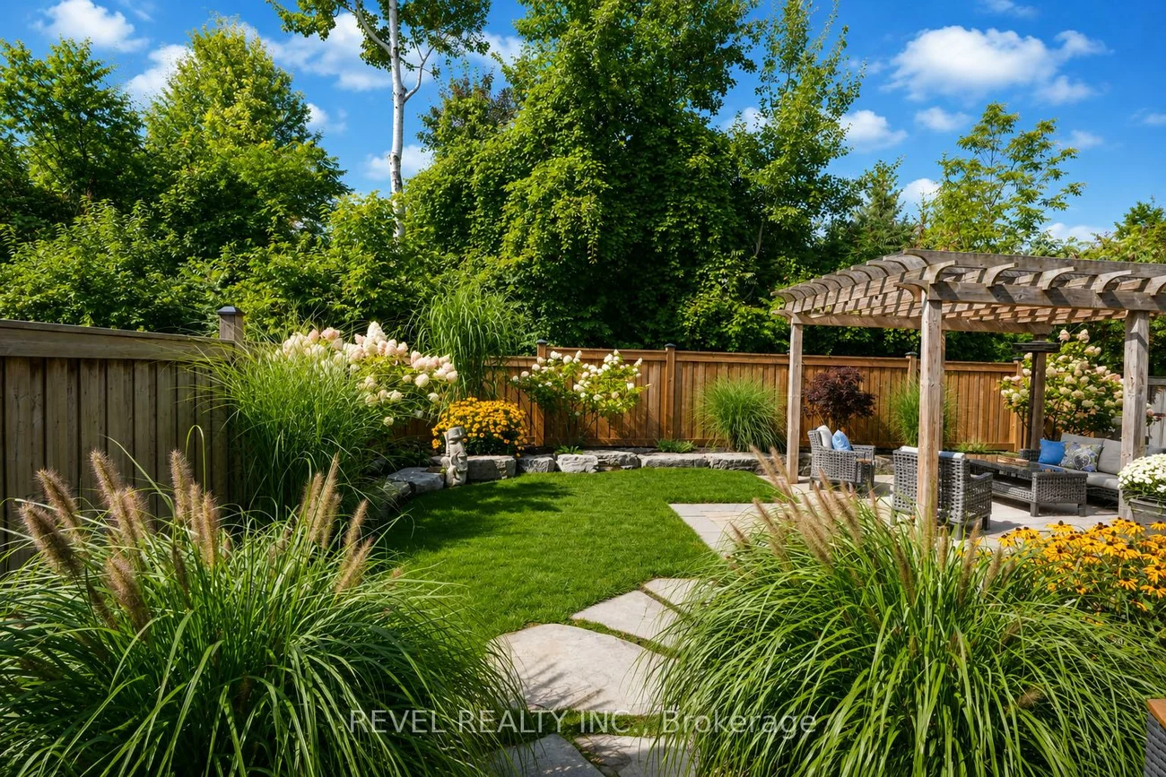 36, Turner, Bayshore, Barrie