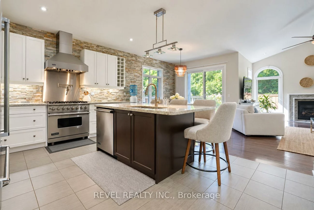 36, Turner, Bayshore, Barrie