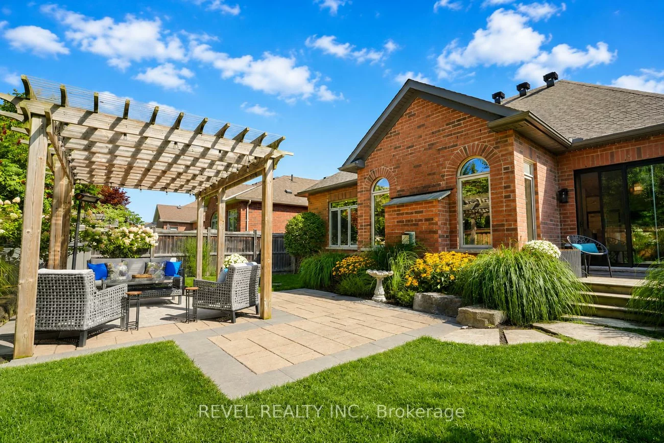 36, Turner, Bayshore, Barrie