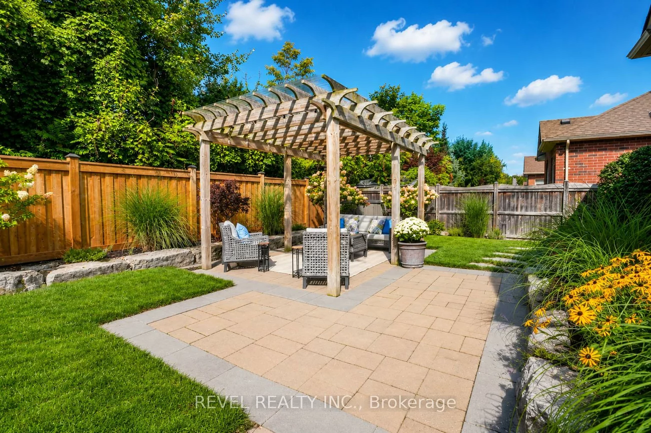 36, Turner, Bayshore, Barrie