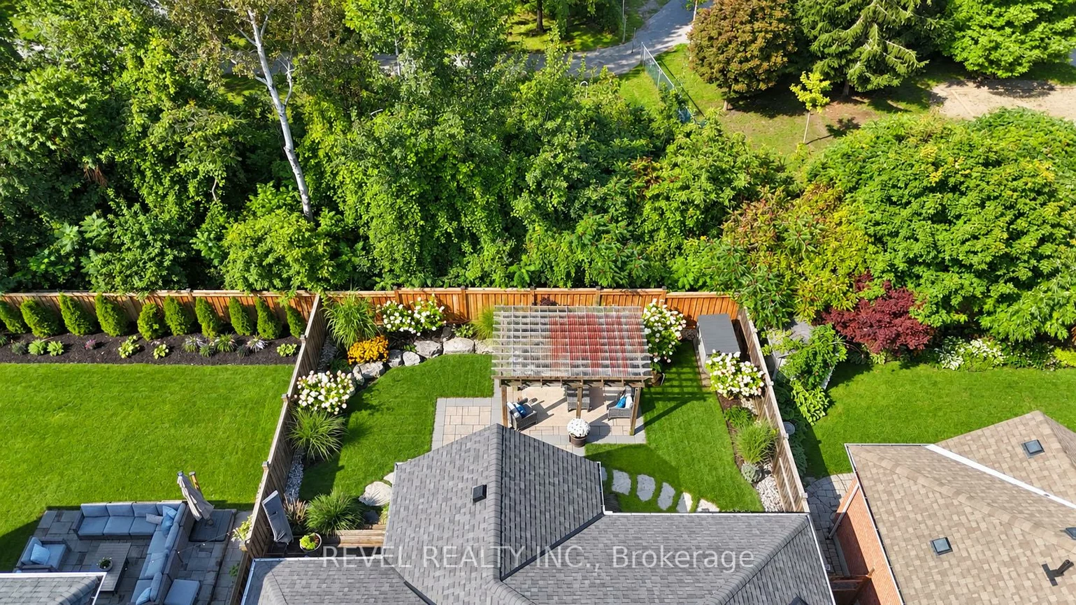 36, Turner, Bayshore, Barrie