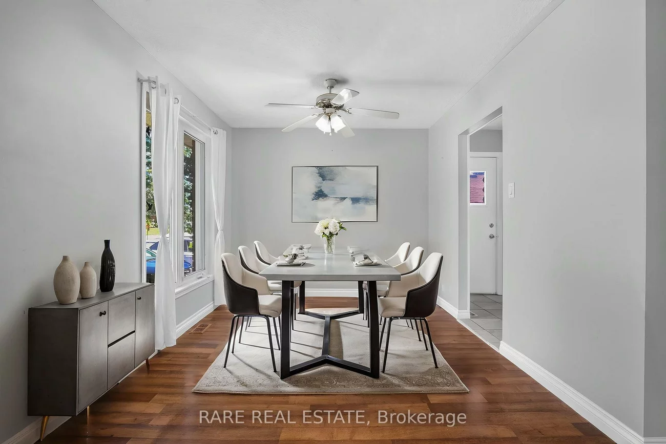 38, Lay, Wellington, Barrie