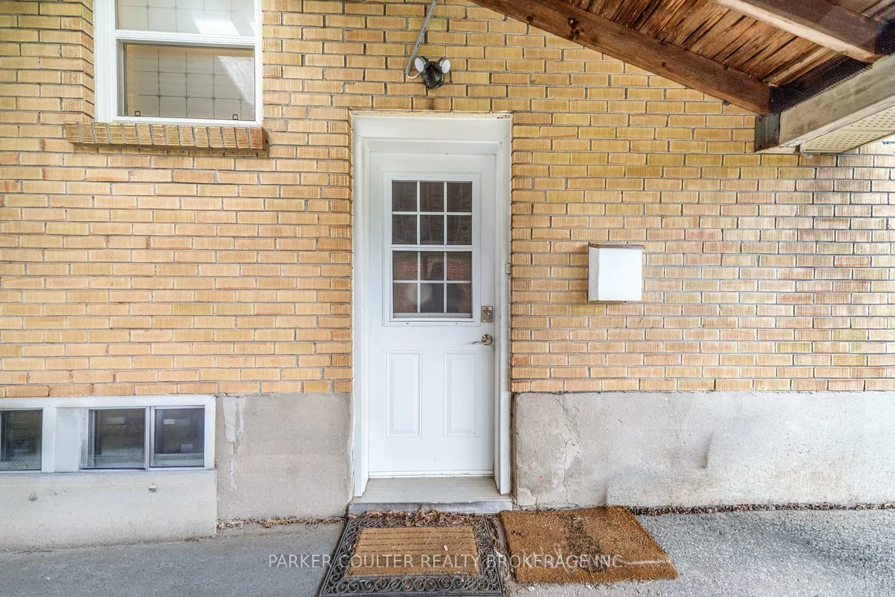 7, Oakley Park, Wellington, Barrie