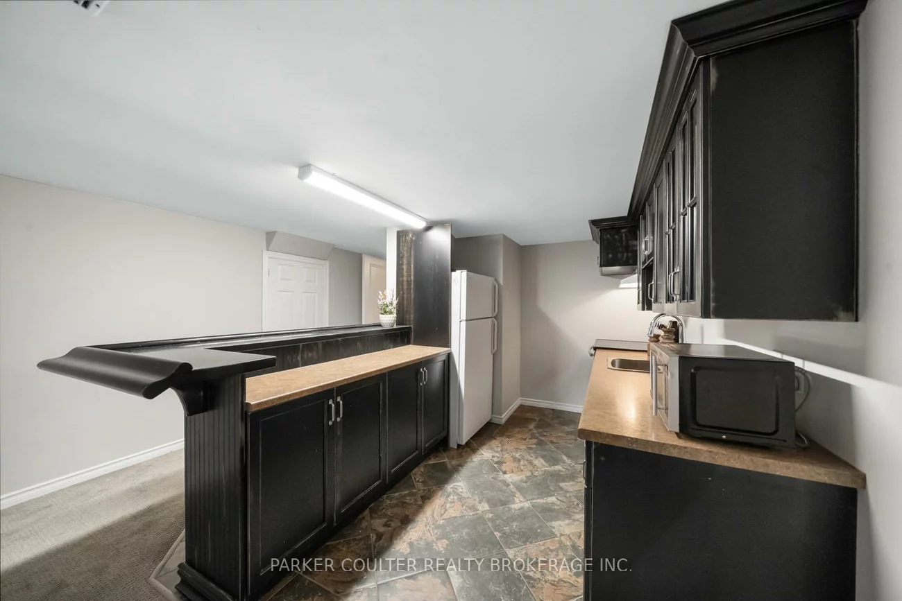 7, Oakley Park, Wellington, Barrie
