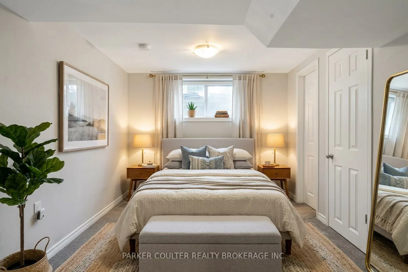 7, Oakley Park, Wellington, Barrie