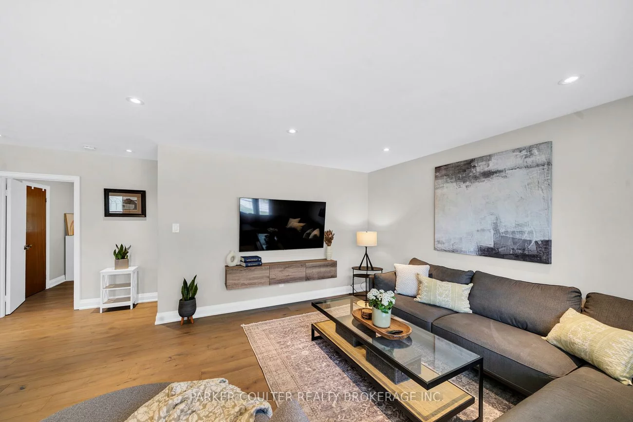 7, Oakley Park, Wellington, Barrie