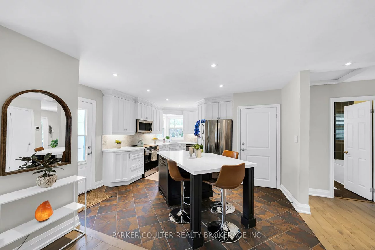 7, Oakley Park, Wellington, Barrie