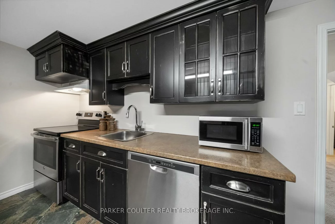 7, Oakley Park, Wellington, Barrie