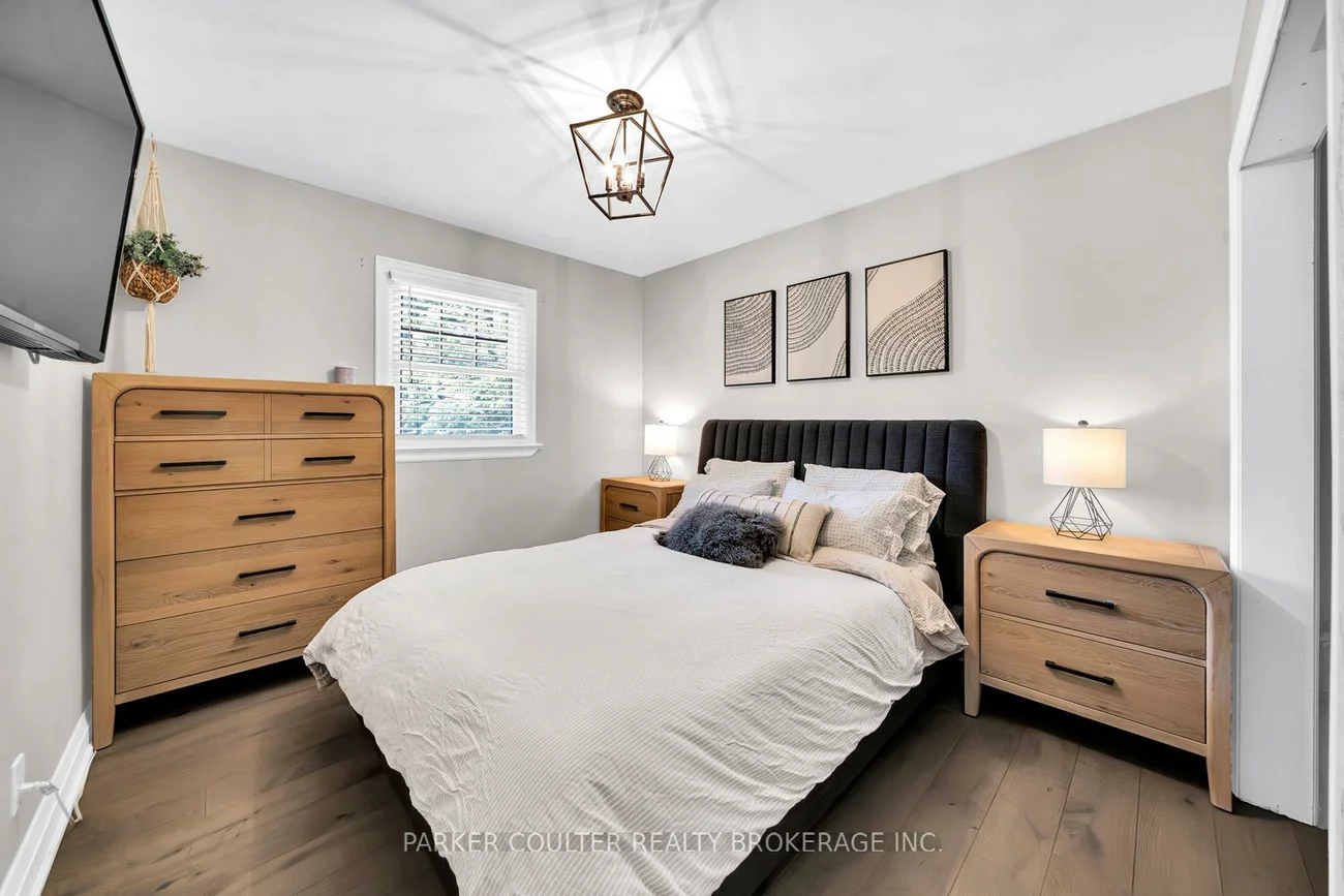 7, Oakley Park, Wellington, Barrie