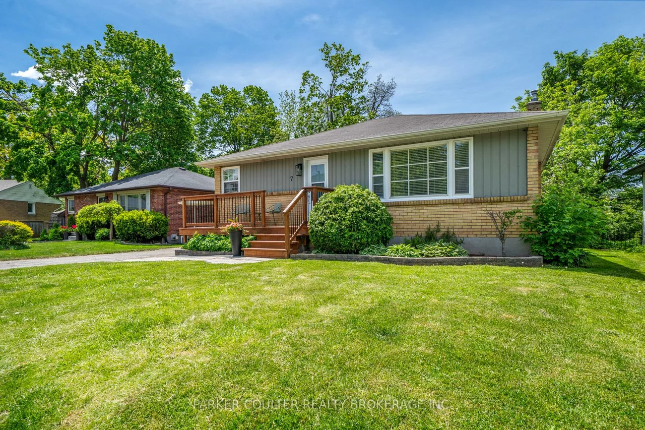 7, Oakley Park, Wellington, Barrie